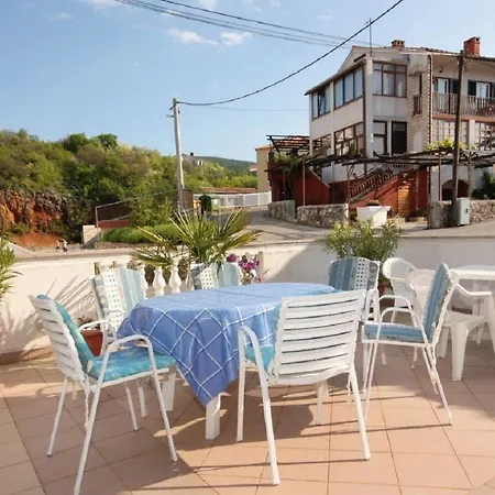 Apartman And Luka Vrbnik