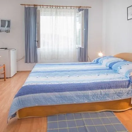 Apartman And Luka Vrbnik