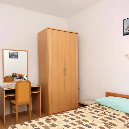 And Luka * Vrbnik (Primorje-Gorski Kotar)