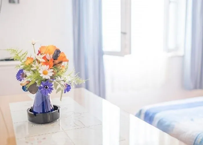 Lägenhet And Luka Vrbnik (Primorje-Gorski Kotar)