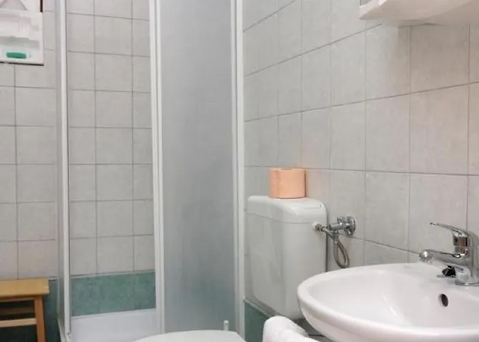 And Luka * Vrbnik (Primorje-Gorski Kotar)