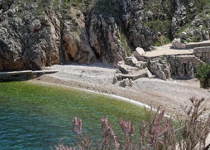 And Luka Lägenhet *